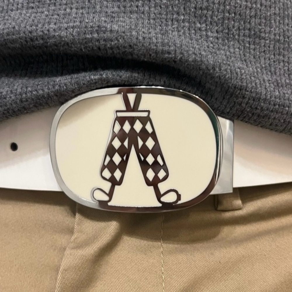 Stylish Men’s Golf Logo White and Silver Belt
